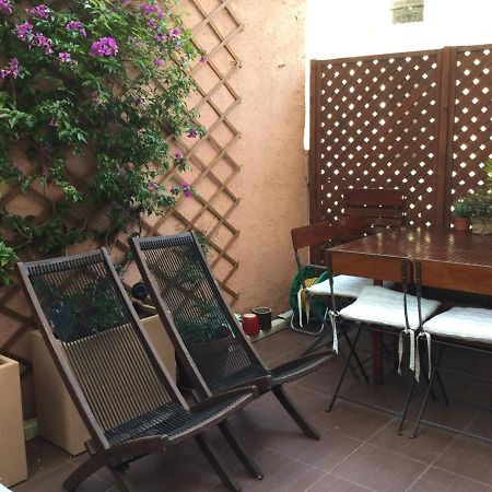 Chambre 1 Personne Avec Terrasse Centre Ville Marseille 3 Nuits Min , Femme Uniquement Eksteriør billede