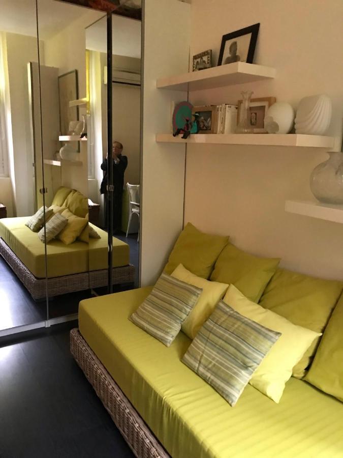 Chambre 1 Personne Avec Terrasse Centre Ville Marseille 3 Nuits Min , Femme Uniquement Eksteriør billede